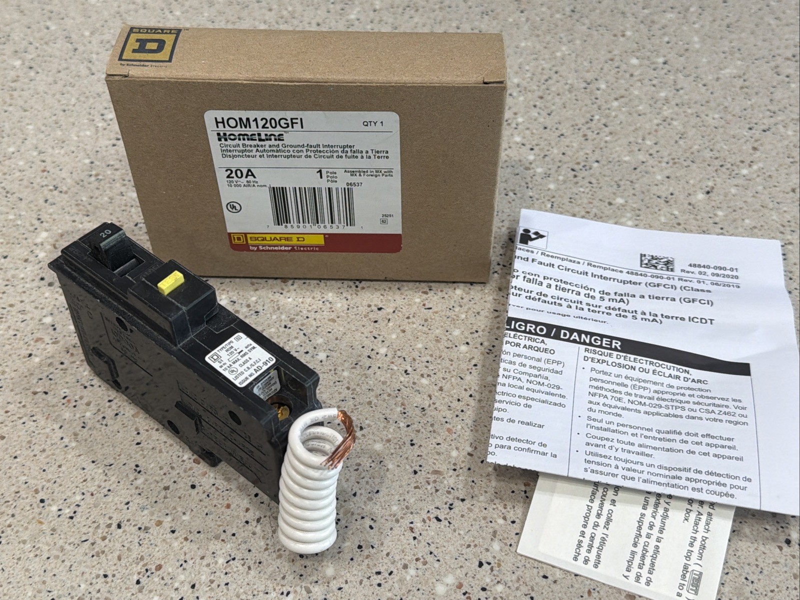 (6 PCS) Square D HOM120GFI 120V 20A Circuit Breaker *(6) NEW IN BOX*