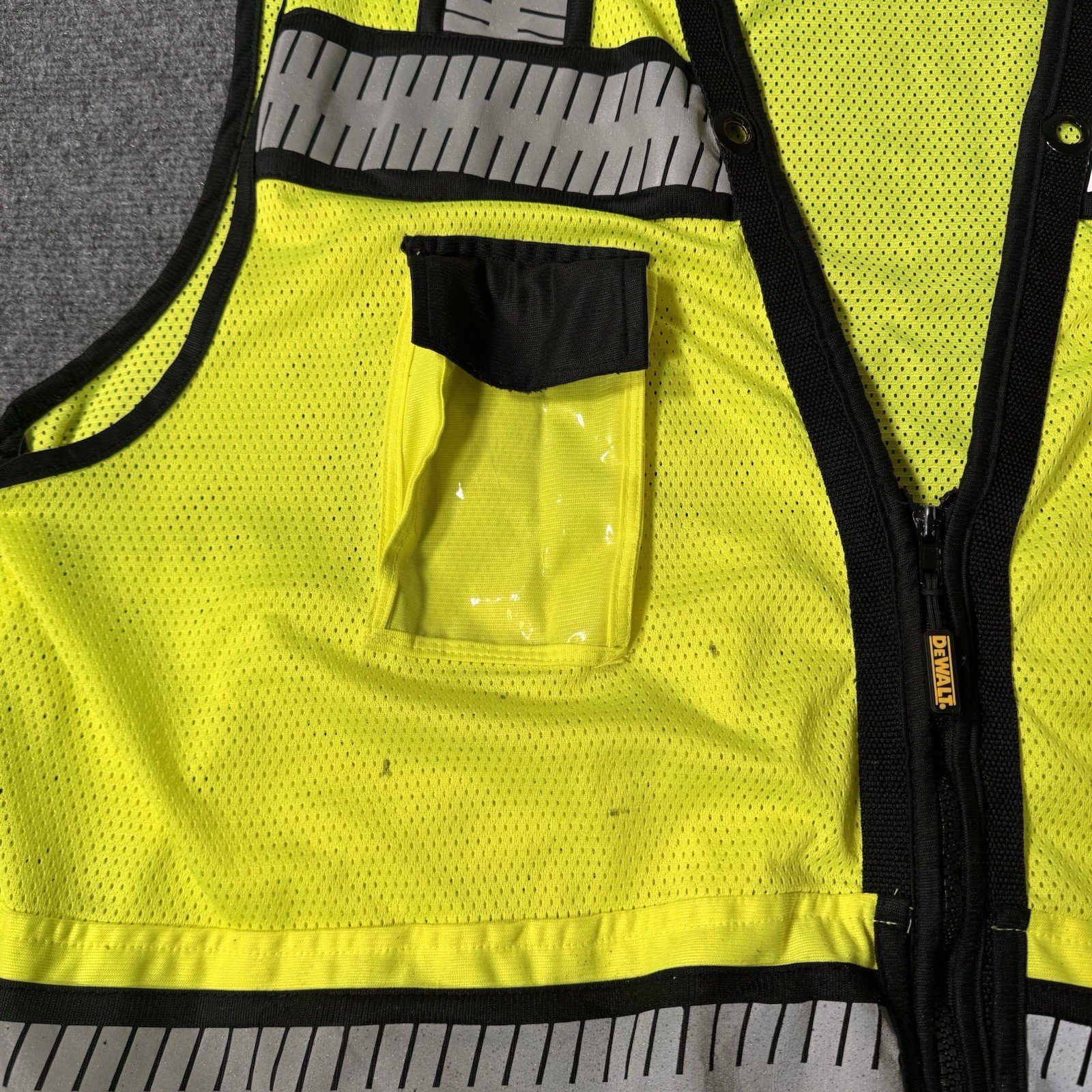 DEWALT DSV521 HEAVY DUTY Class 2 Heavy Duty Surveyor Vest 2XL Construction