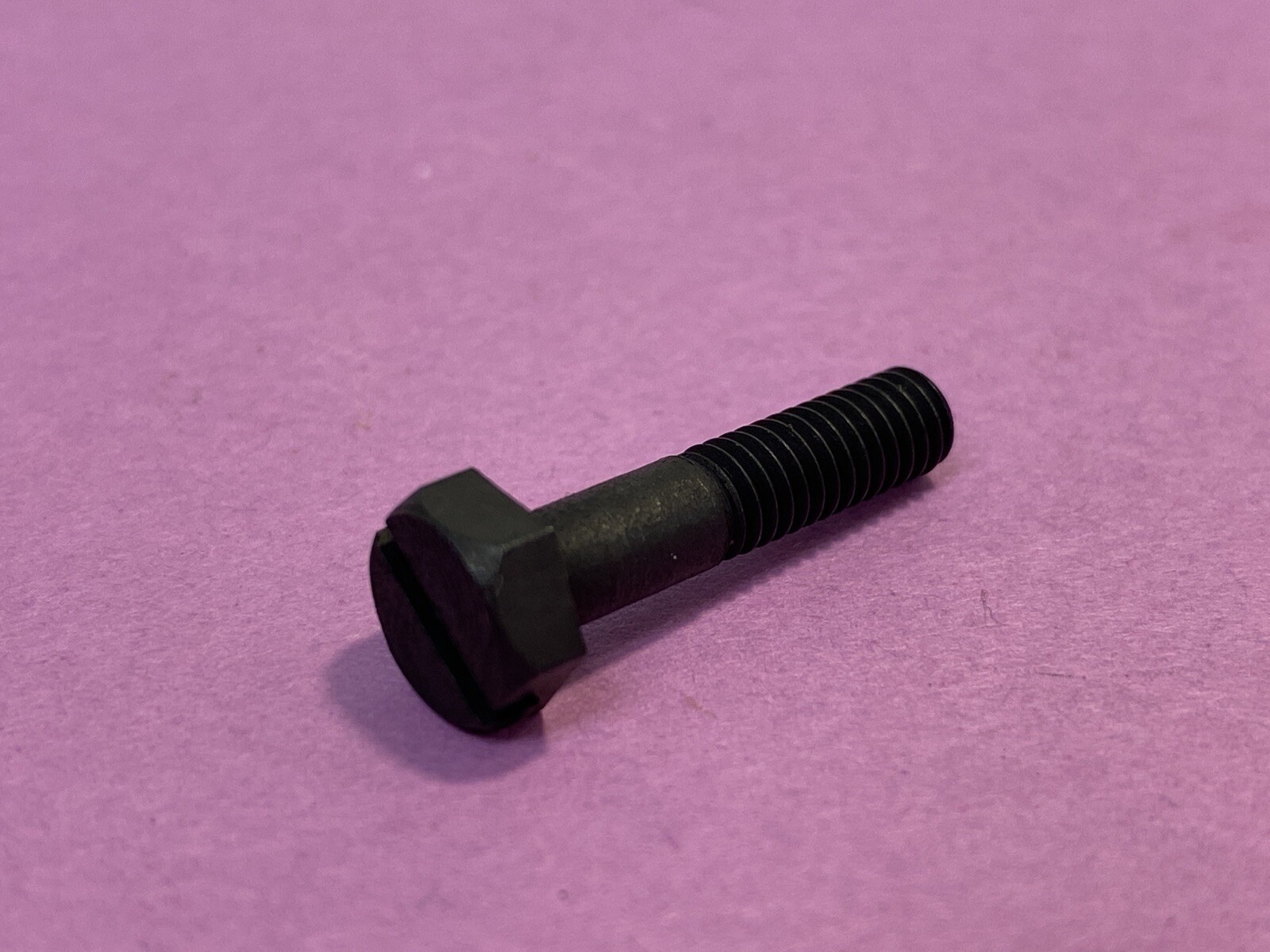*NOS* 140012 YAMATO SCREW FOR SEWING MACHINE