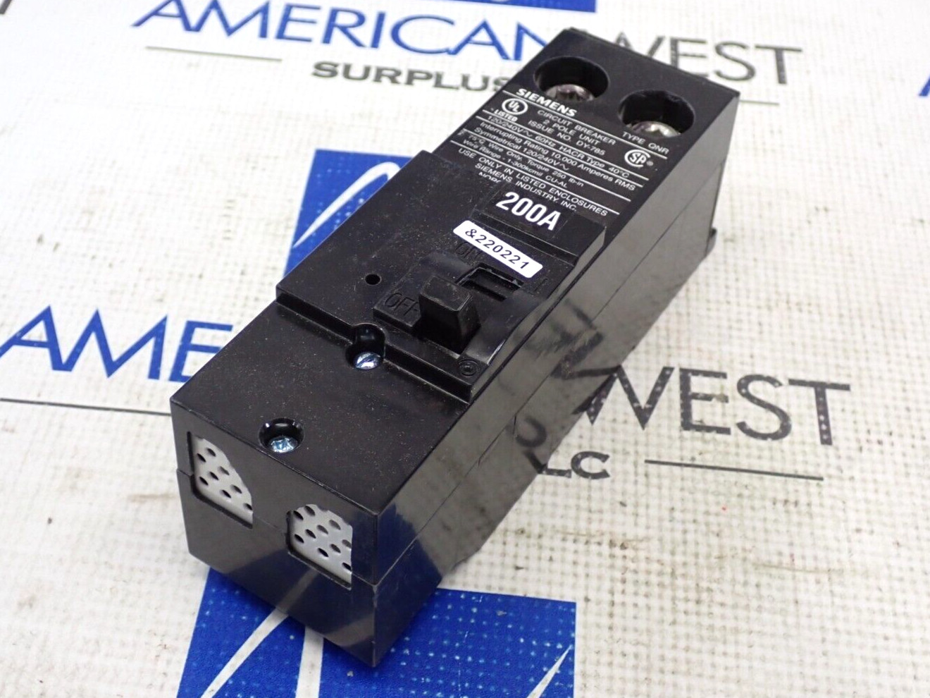 New Siemens QN2200R 2 Pole 200 Amp 120/240 Volt Type QNR Circuit Breaker