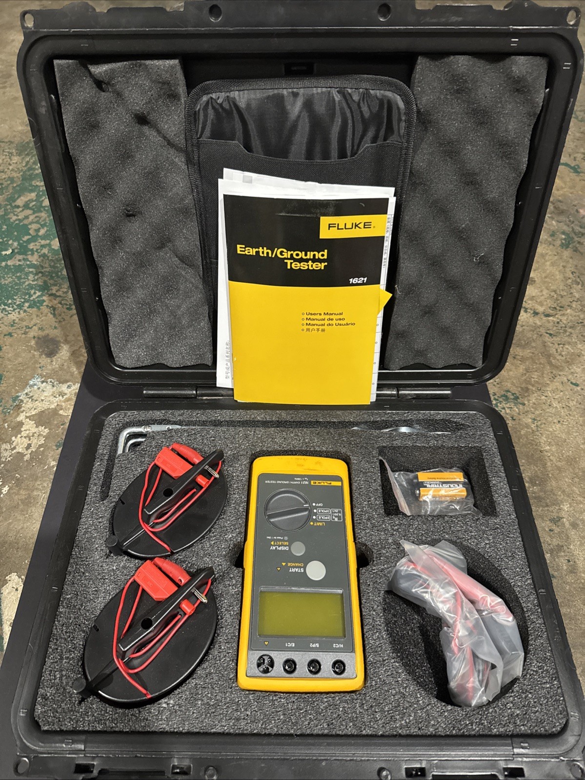Fluke 1621 GEO Earth Ground Resistance Tester Meter Deluxe Kit!