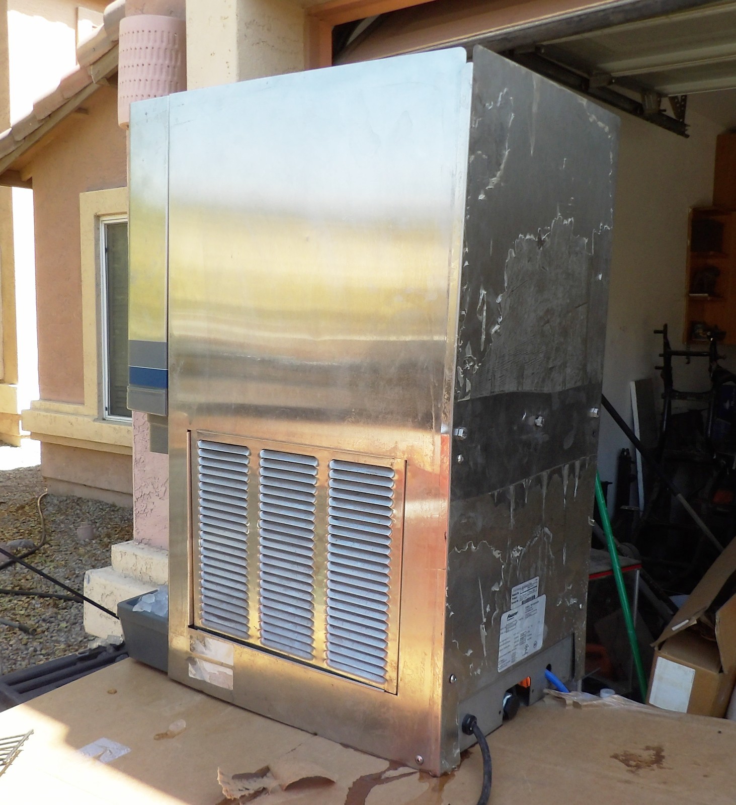 Follett 12HI400A Commercial 400Lb. Per Day Ice Machine Just Serviced and Charged