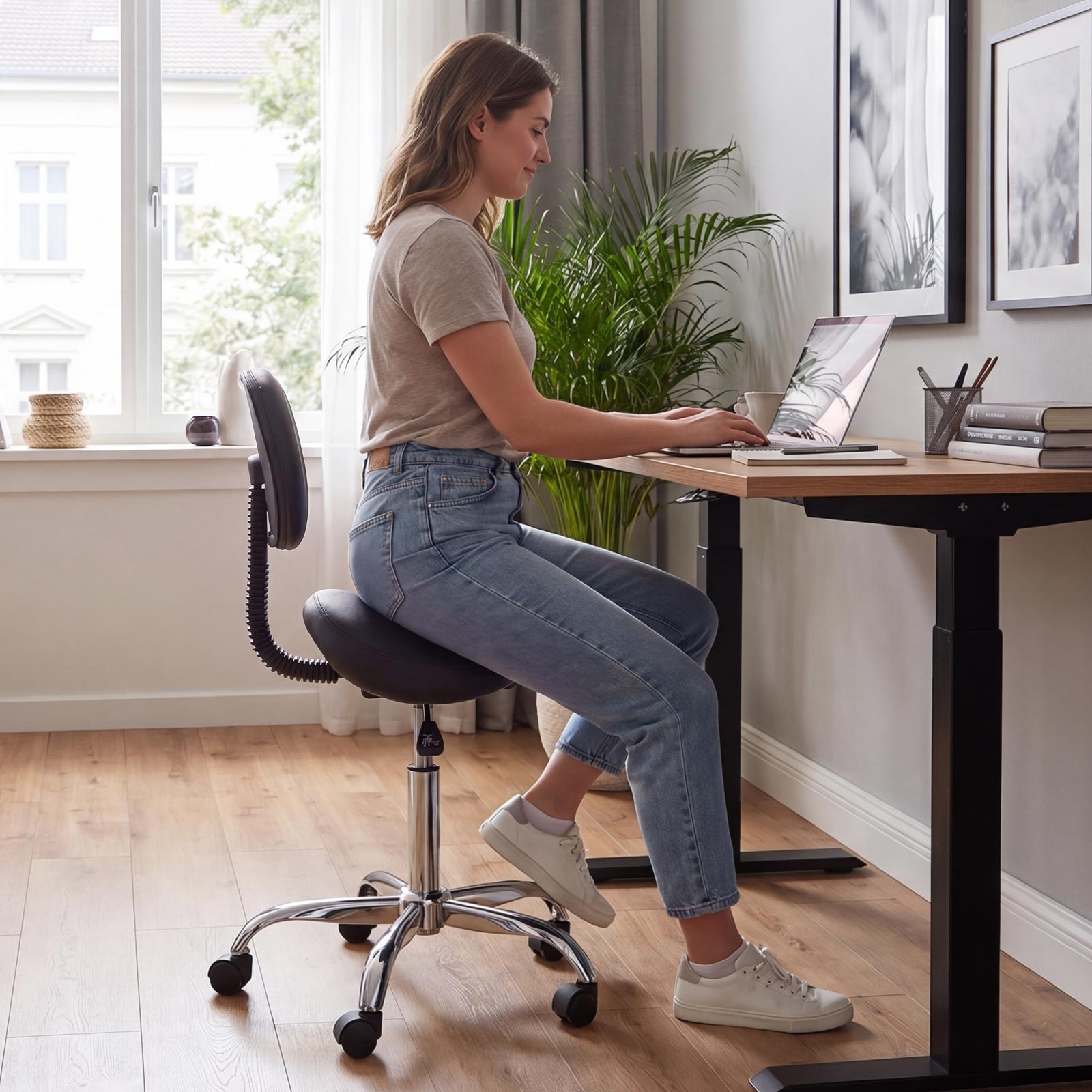 VEVOR Saddle Stool with Back Support 500 lbs Weight Capacity Height Adjustable