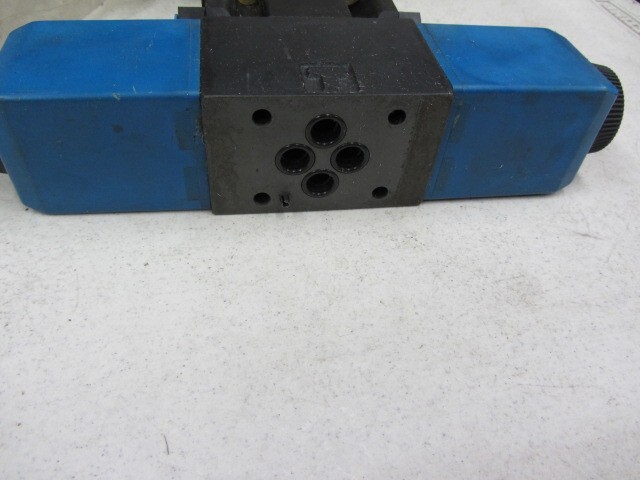 TEREX DIRECTIONAL VALVE PN 01-109300