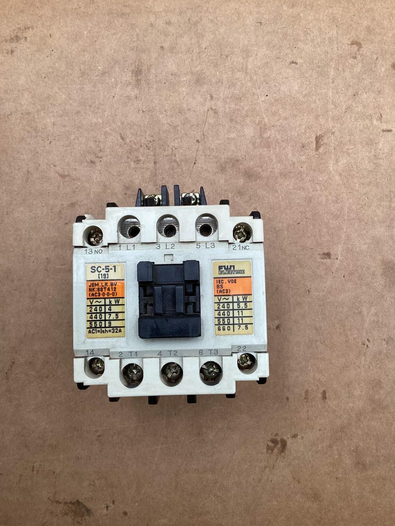 Fuji Electric SC-5-1 Magnetic Contactor; 4NC0H0; 20A 600V