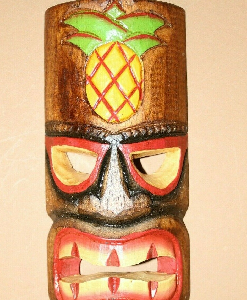 Tropical Island Theme Restaurant Handmade Wood Tiki Wall Decor, Salty Pirates 3