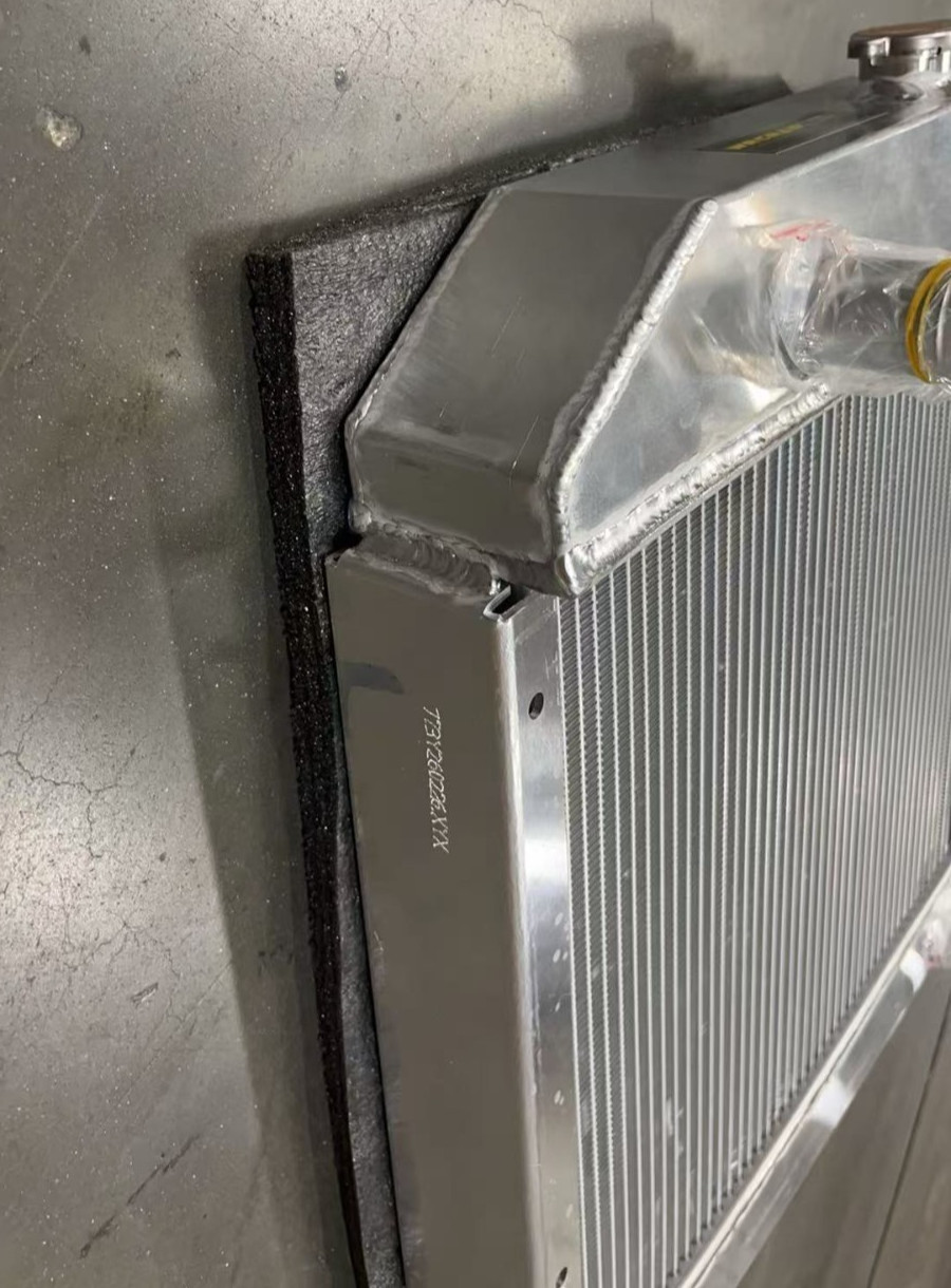 Radiator Fits Ford New Holland 4630 3230 4130 3930 3430 250C 260C E9NN8005AB15M