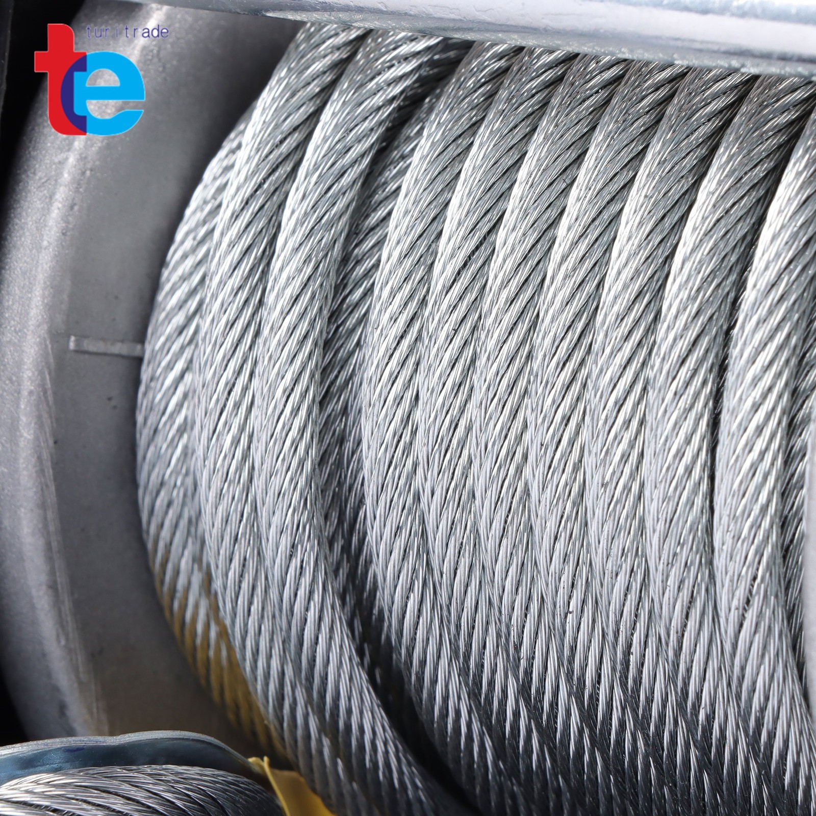3000lb 32ft Steel Cable Electric Winch 12VDC/1.3HP Copper Motor 135:1 Gear Ratio