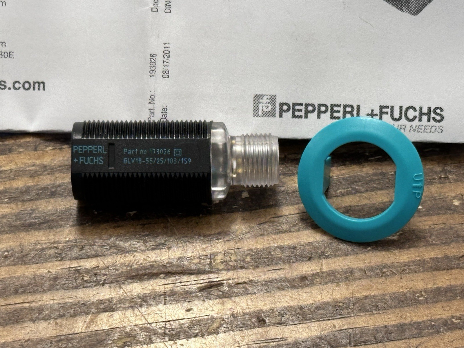 New PEPPERL+FUCHS Retroreflective Sensor GLV18-55/25/103/159 Part #193026