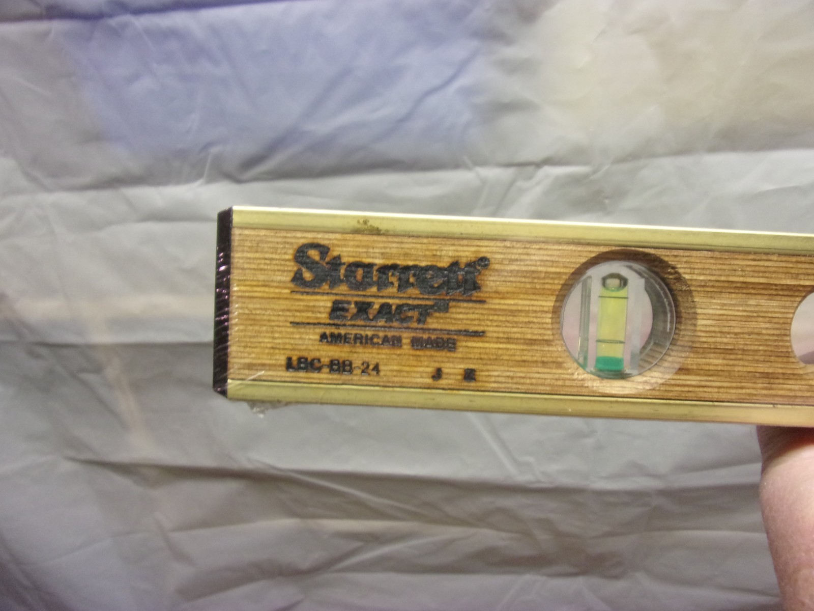 STARRETT 24″ Brass Bound Laminated Mahogany Builders & Contractors Level NOS