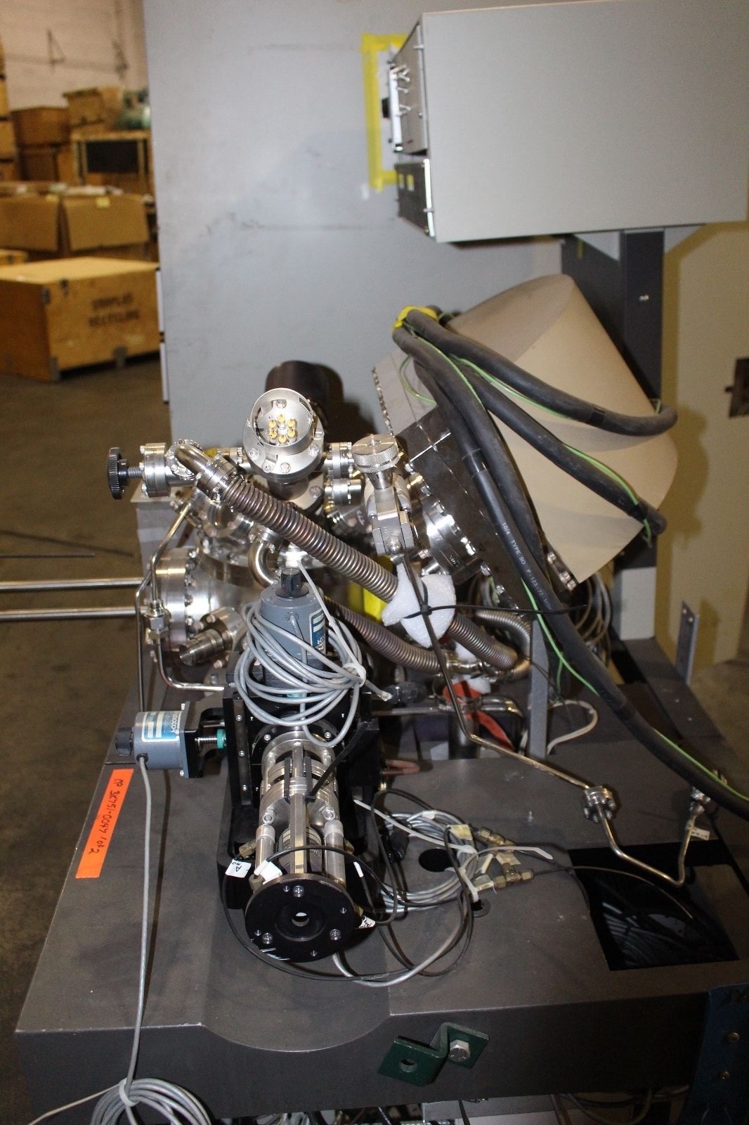 ESCA SPECTROMETER SSX-100 SURACE SCIENCE FISONS