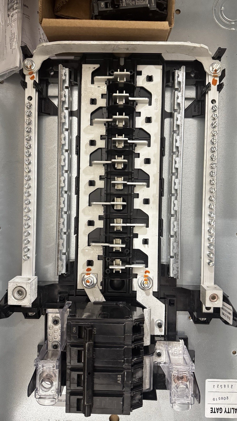 GE 200 A 20/40 Indoor Main Breaker Load Center Value Pack TM2020CCUBK1