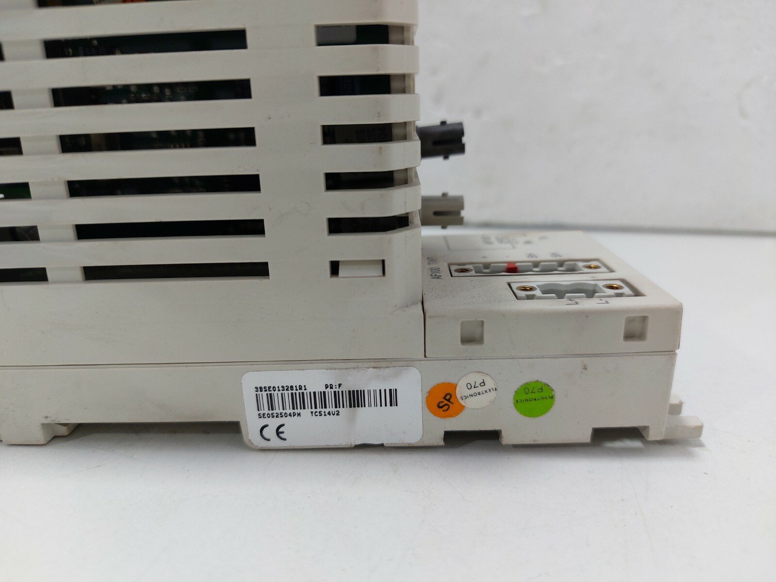 ABB 3BSE013281R1 TC514V2 Repeater Modem Twisted Pair / Optical