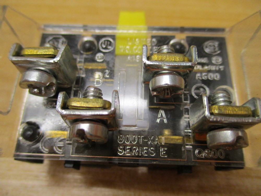 Allen Bradley 800T-XA1 Contact Block 800TXA1 W/Screws, Actuator