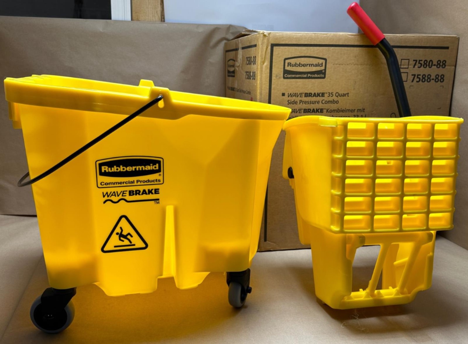 Rubbermaid Wave Brake 35 Qt Yellow Combo Mop Bucket and Wringer FG758088YEL