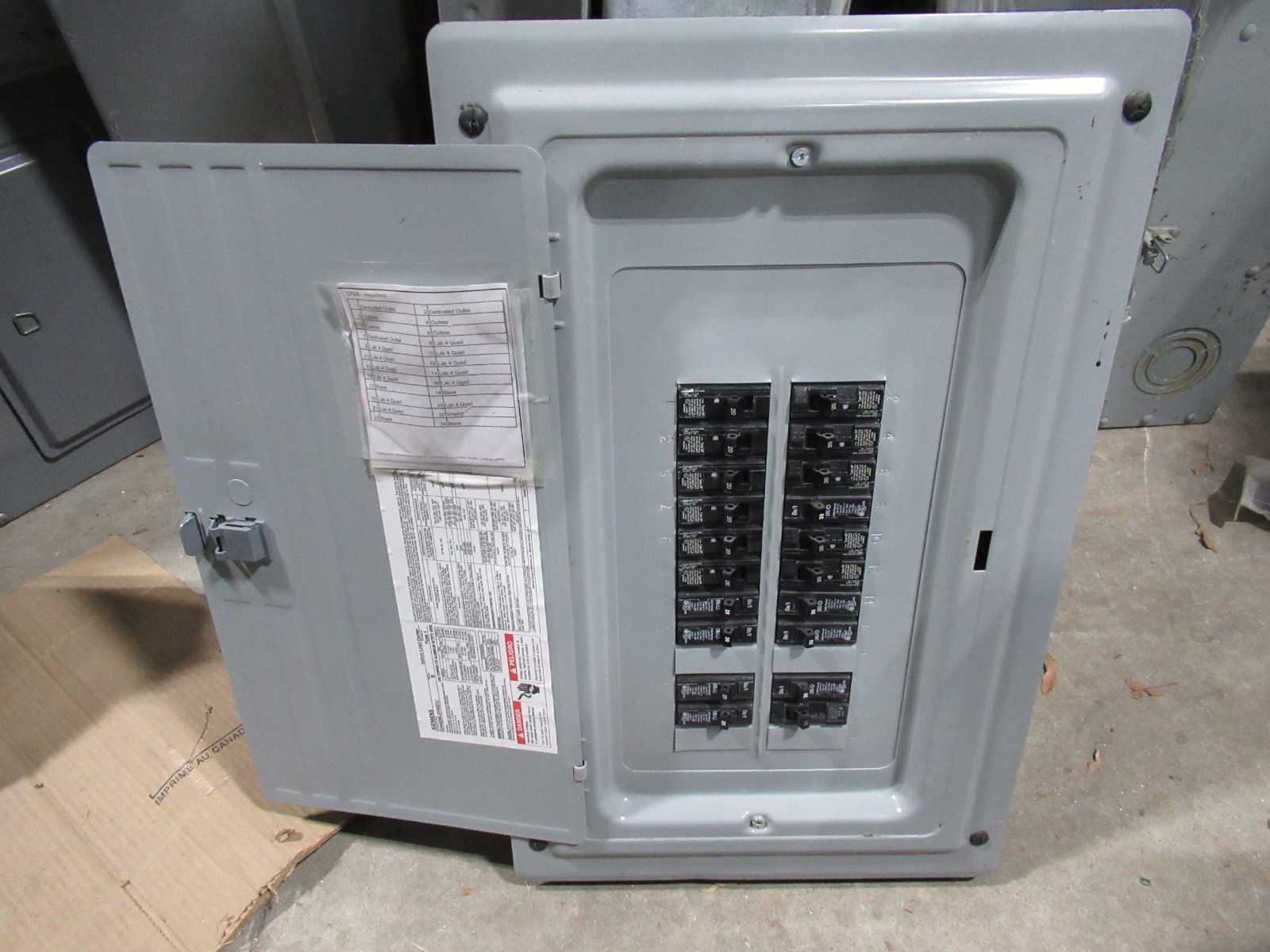 Siemens G2442ML3150CU Loadcenter 150A Main Lug 120/208V 3PH4W CU 24/42 CKT -E505