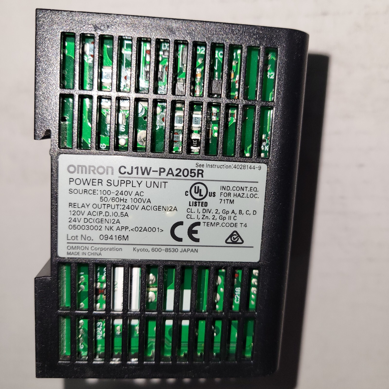 Omron CJ1W-PA205R 120/240 volt AC input power supply