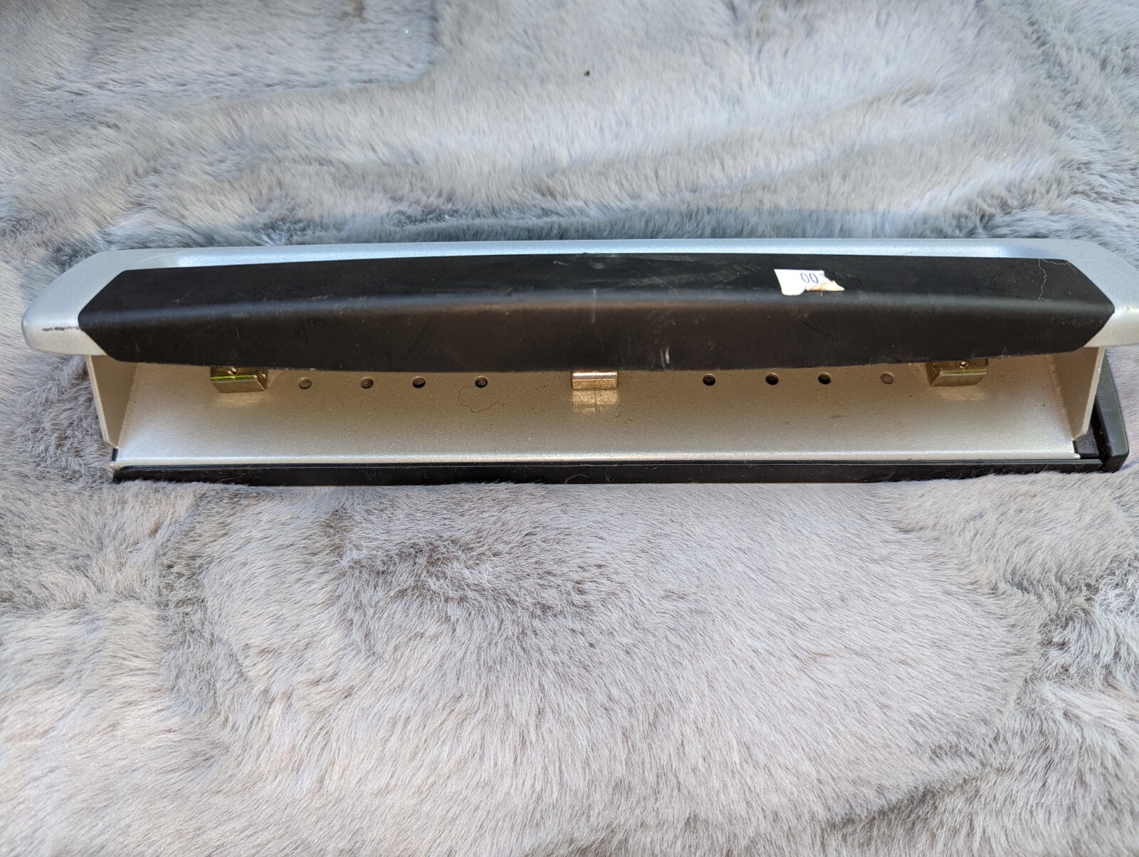 Swingline 9/32 3 Hole Paper Punch Pre-Owned