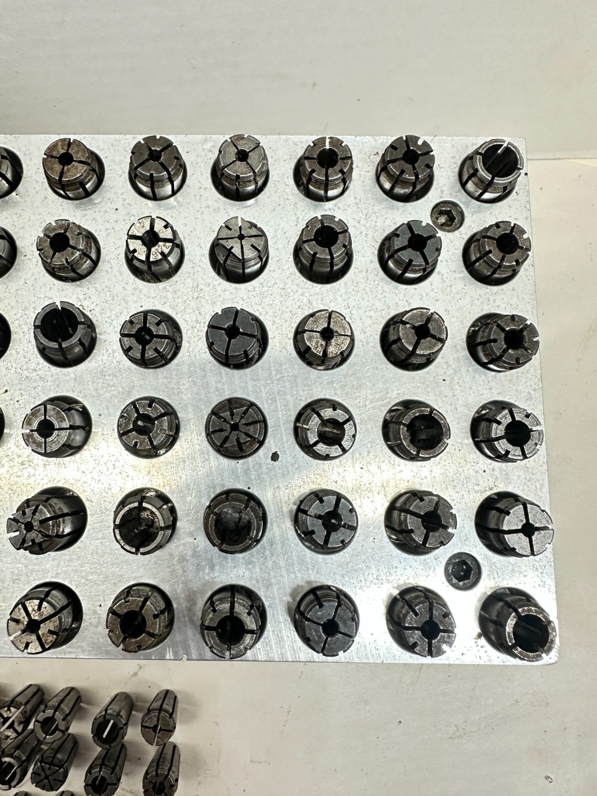 Lot of 101! – Accura-Flex Collets TSD AF Series with Aluminum Holder
