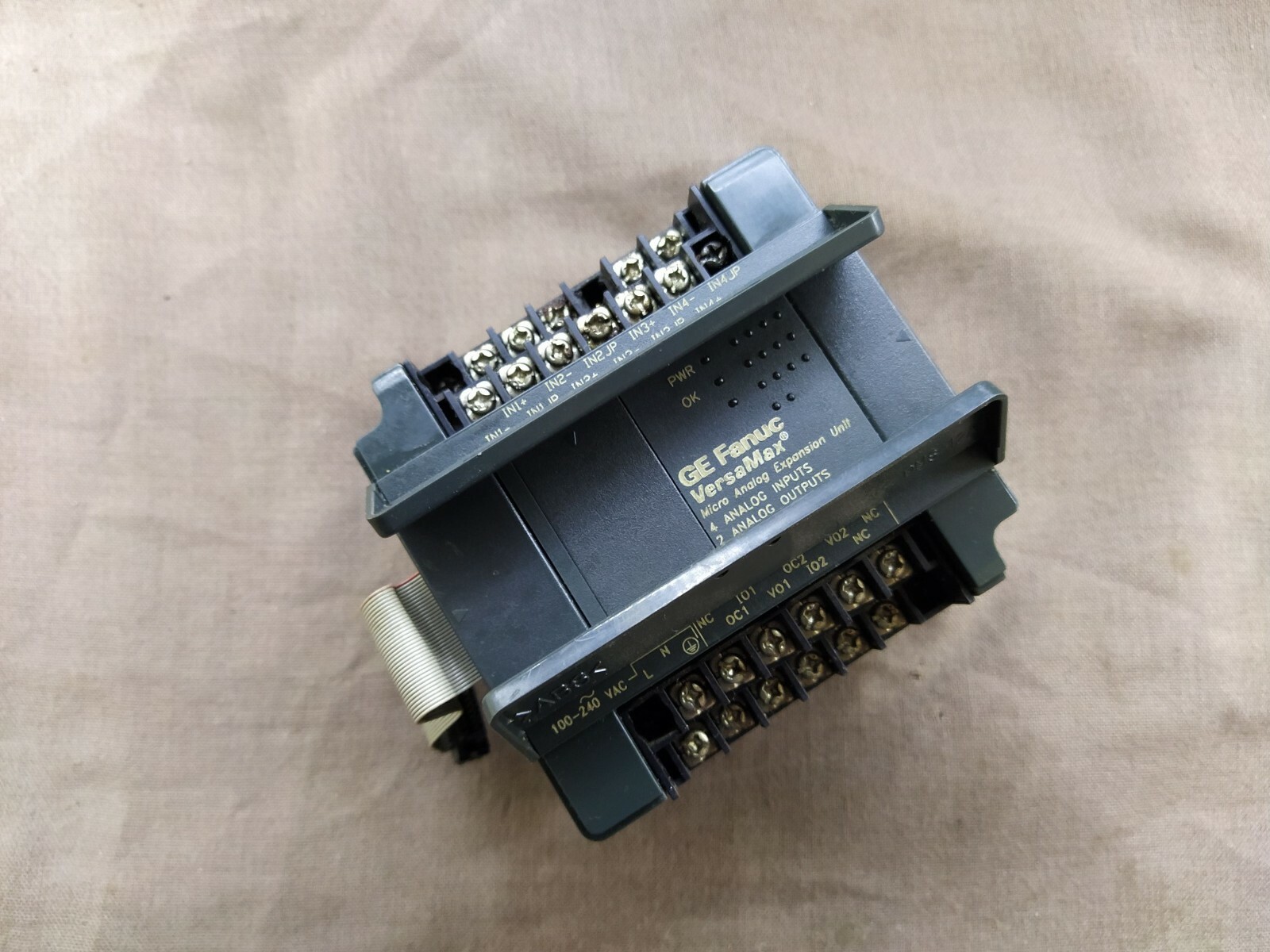 GE Fanuc Versa Max IC200UEX636-C Micro Analog Expansion Unit