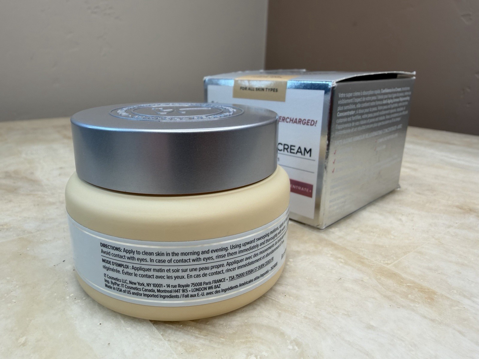 IT Cosmetics Confidence in a CREAM 2oz Moisturizing Anti-Aging Cream NEW