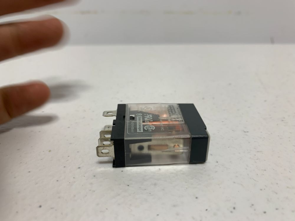 Schneider Electric RXG12BD Relay 10A 24VDC SPDT
