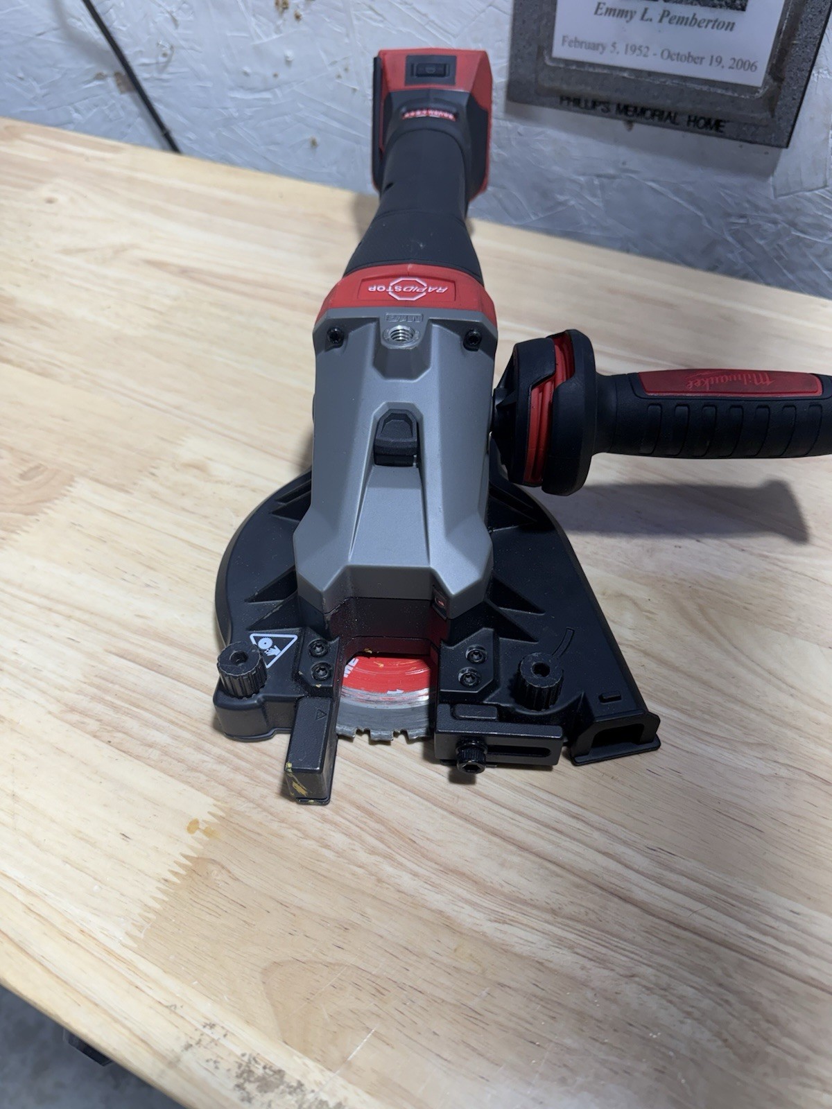 Milwaukee 3675-20 M18 FUEL™ #10 (1-1/4″) Rebar Cutter