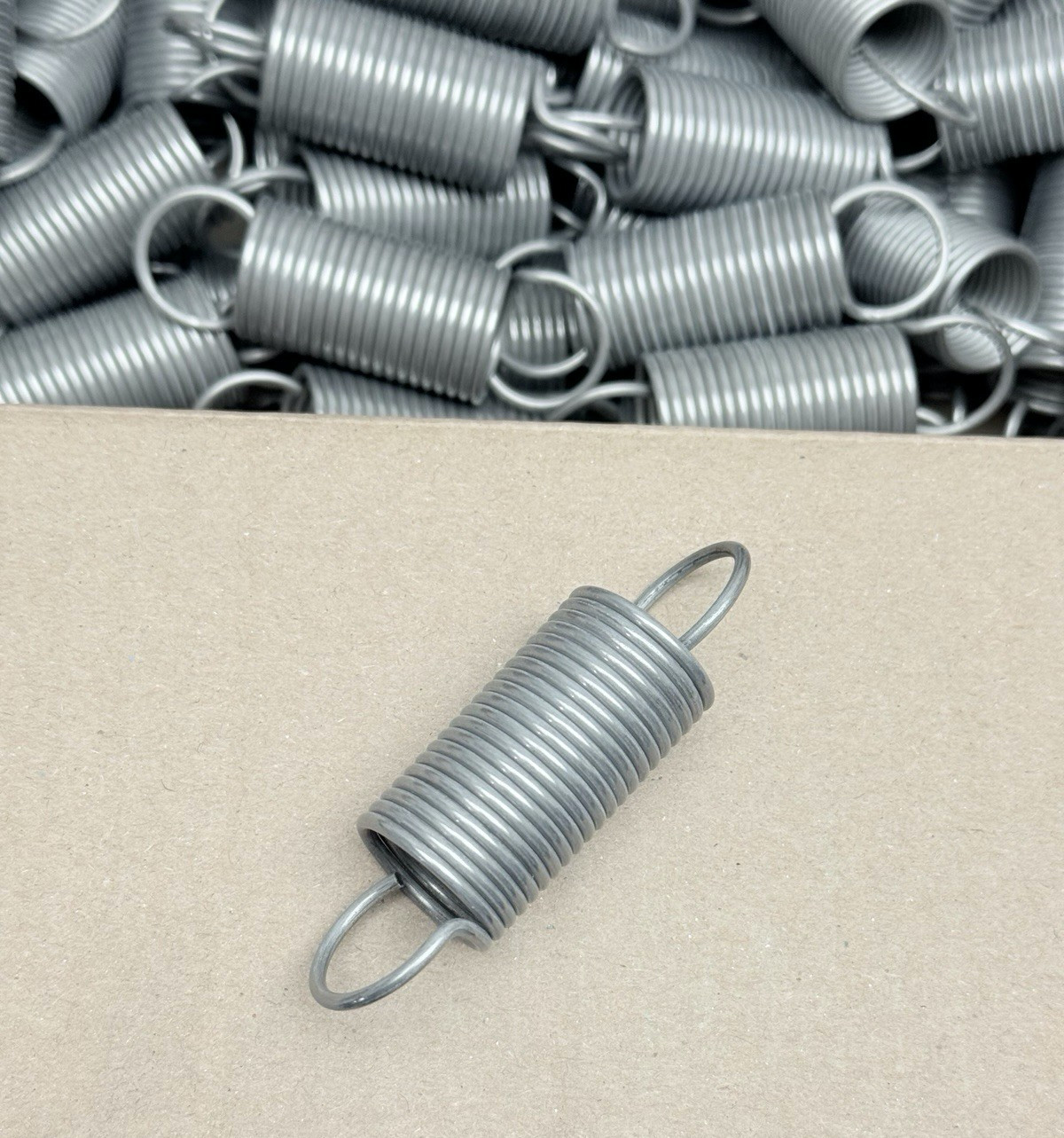 BOX OF 100, Z-135AI TENSION SPRING, 60121636