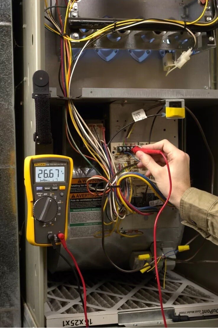 Fluke 116 HVAC AC/DC600V True RMS Digital Multimeter,Temp ,Capacitance ,Ohm,Freq