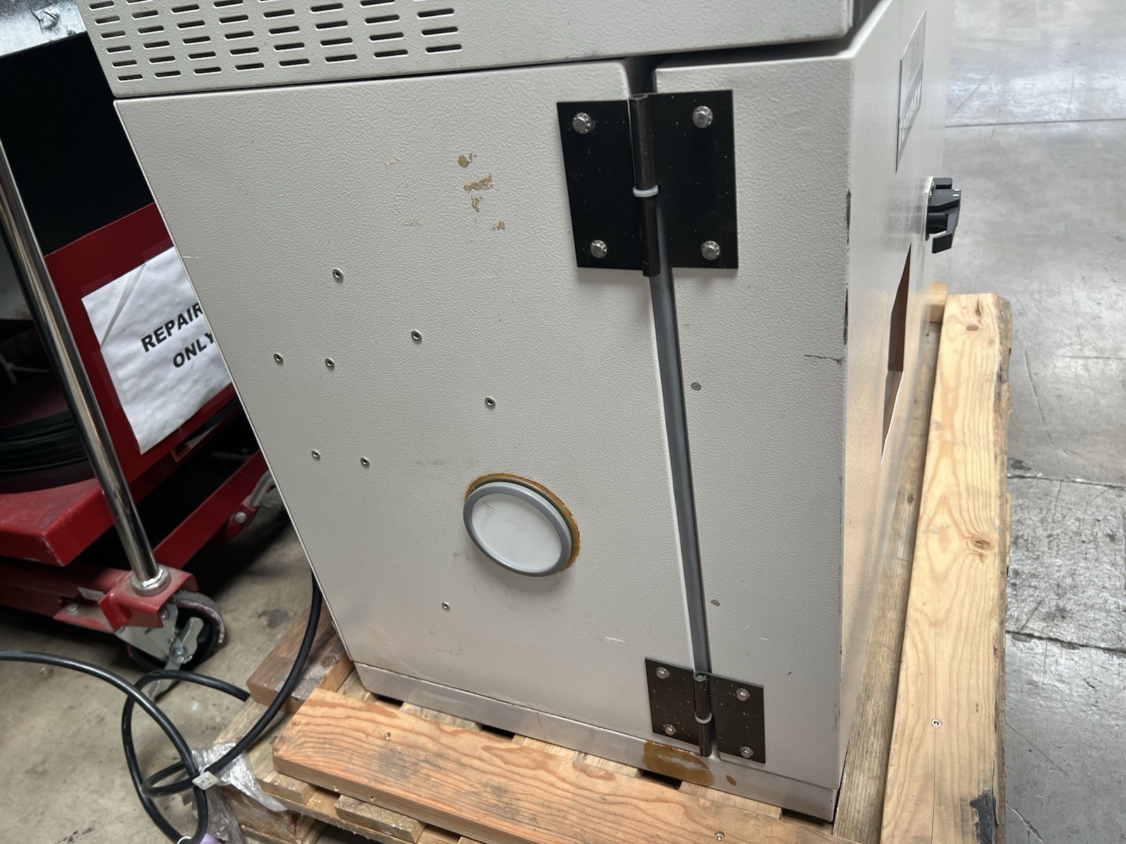 Tenney Jr -75° to 200°C Thermal Chamber 16Wx11Dx12H” ***Watlow F4T Controller***