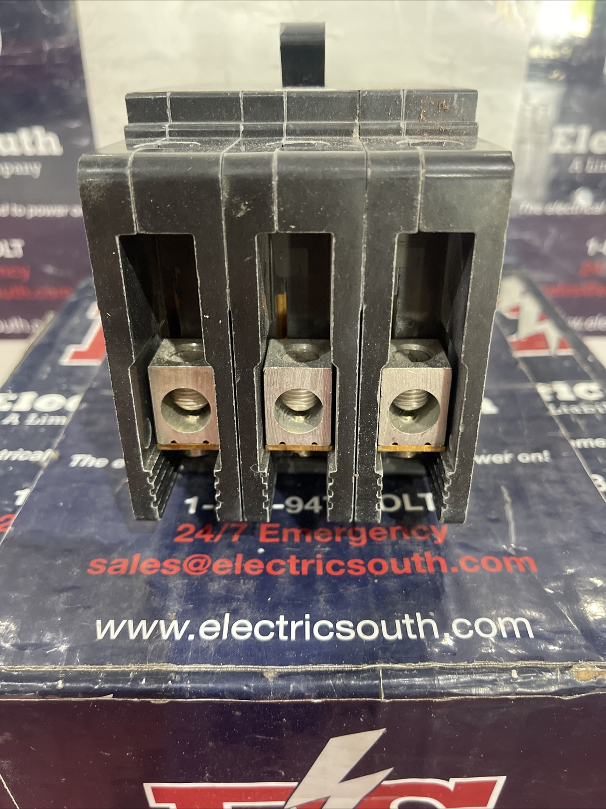 Square D EDB34035 Circuit Breaker 35 Amp 480V 3 Pole