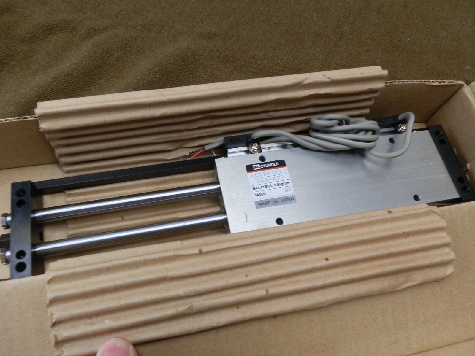 SMC NCDBX1N15 -100 -A77 Double Rod Guided Cylinder