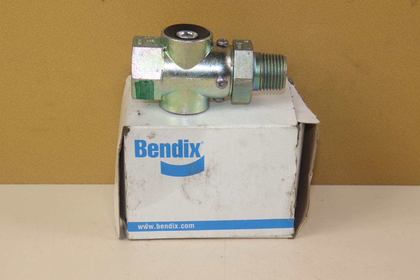 Bendix Quick Release Valve 745-800333 800333 Made in Mexico New Old Stock