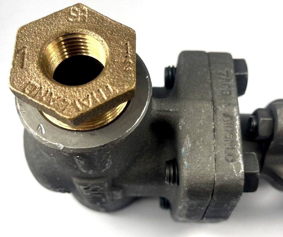 Smith – 1″ FNPT x 1″ Socket Weld CL-800 Forged Carbon Steel Wedge Gate Valve