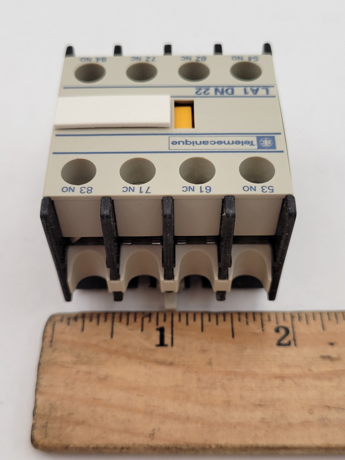 Telemecanique LA1DN22 Contact Block 35mm DIN Rail Mount 10 Amp 690V AC