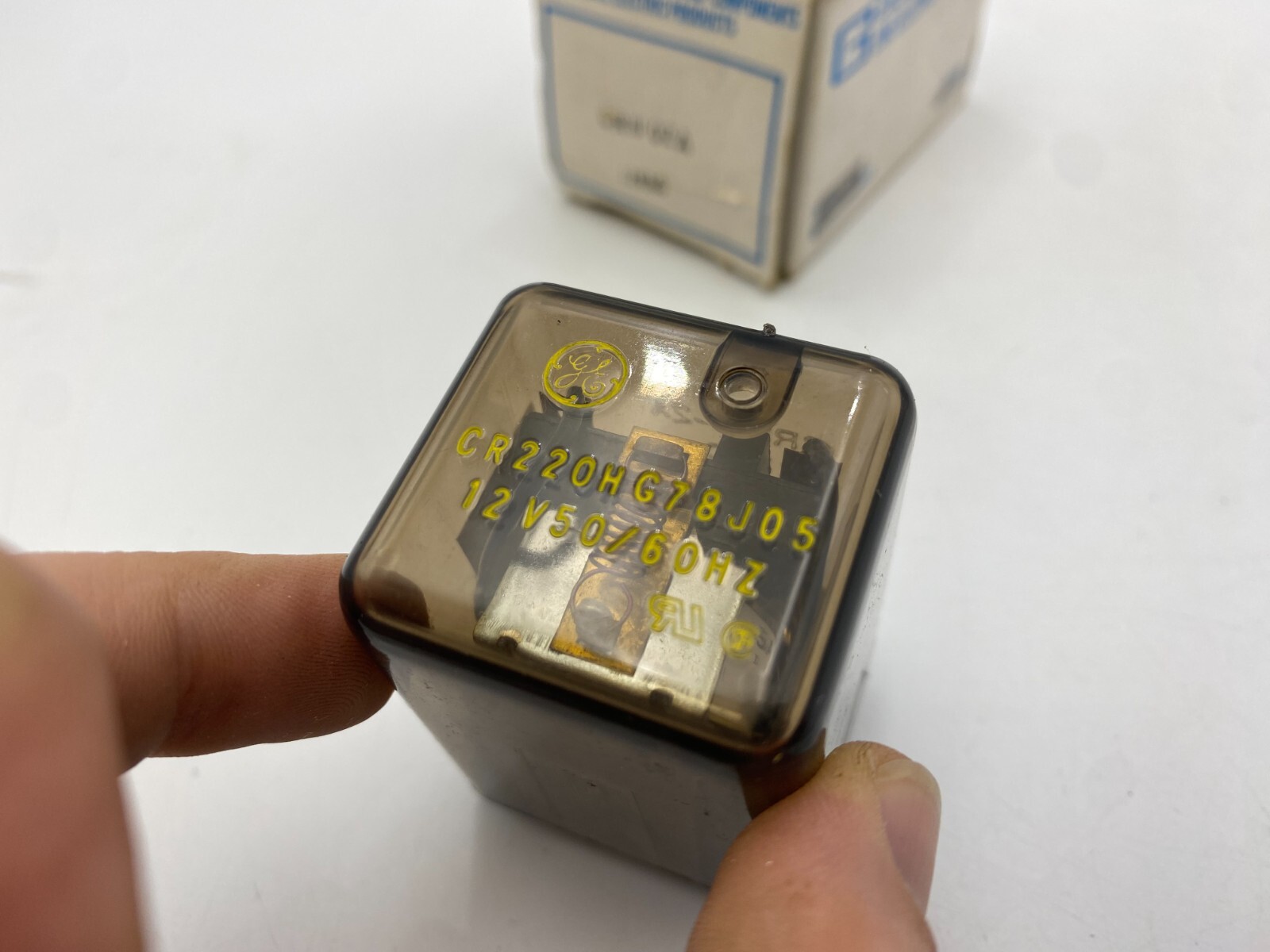 General Electric CR220HG78J05 Relay 12-Volt AC Coil 120/240 Volt 50/60Hz 8-Pins