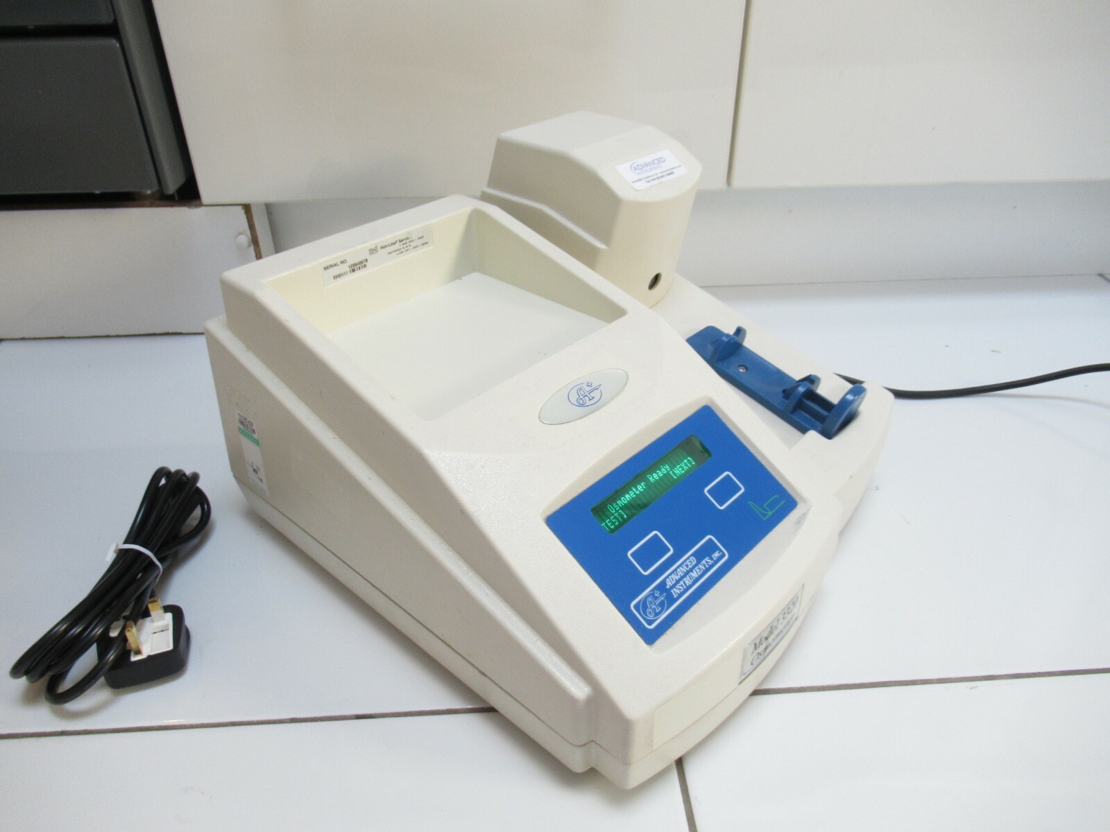 ADVANCED INSTRUMENTS MODEL 3320 MICRO SINGLE SAMPLE LABORATORY MICRO OSMOMETER