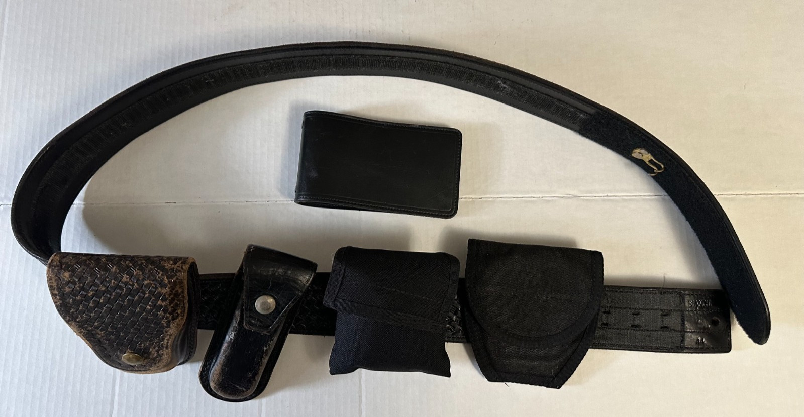 Police Security Leather Duty Belt With Accessories Handcuff Badge Holder