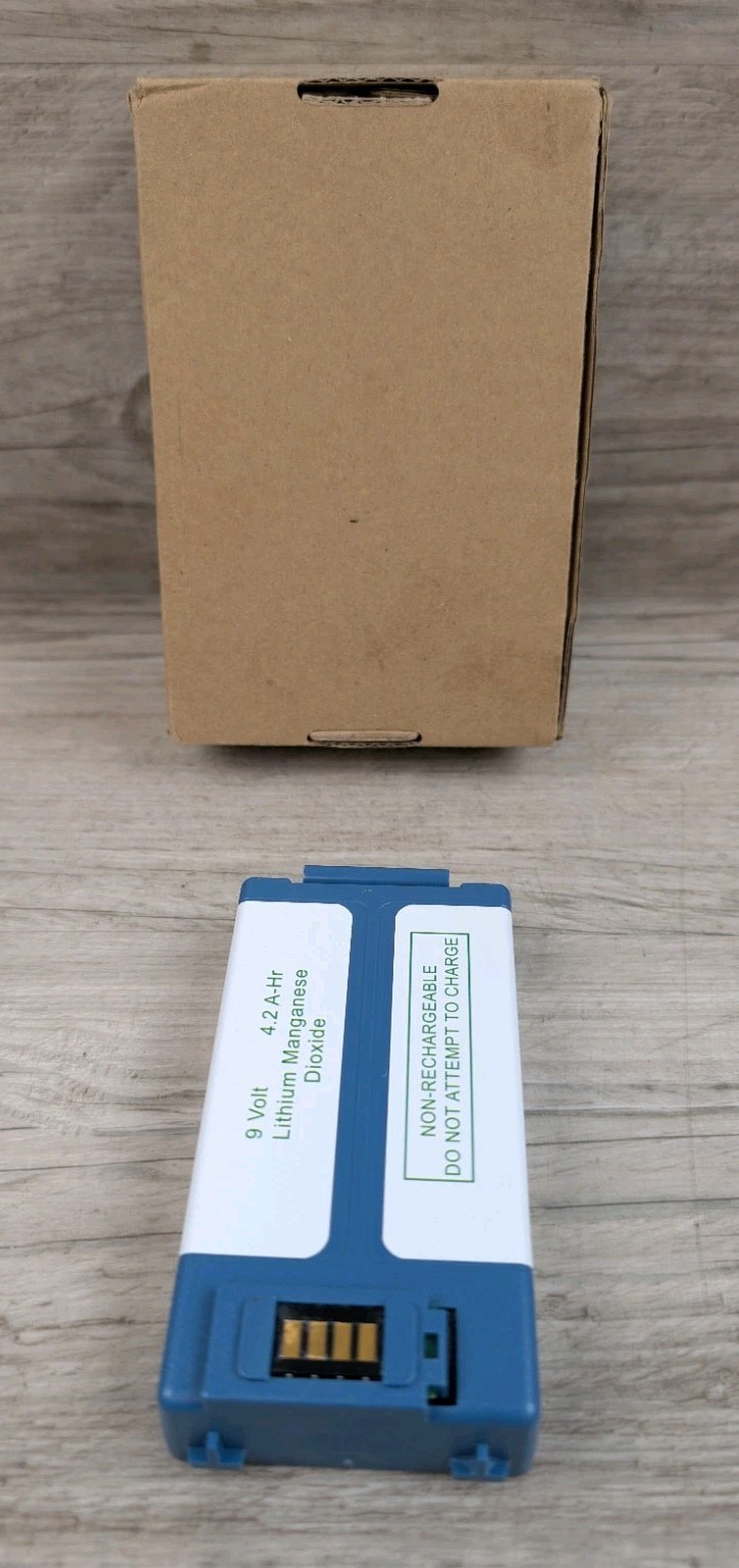 AED Battery Exchange 9V M5070-ABE MFGR Date: 03/31/2026