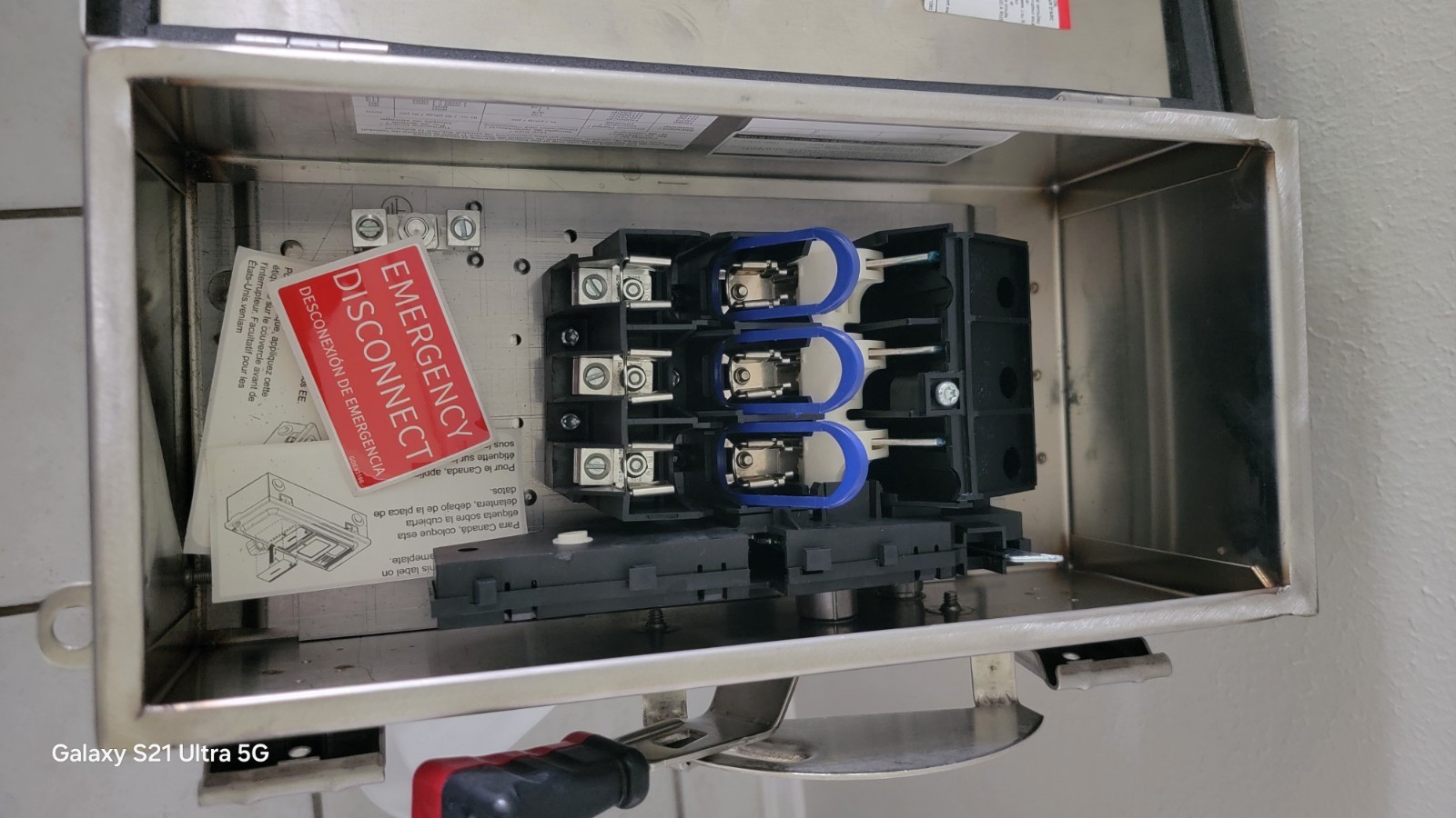 VH321 DSGL Safety Switch 3 Pole 30 Amp 240V New In Box