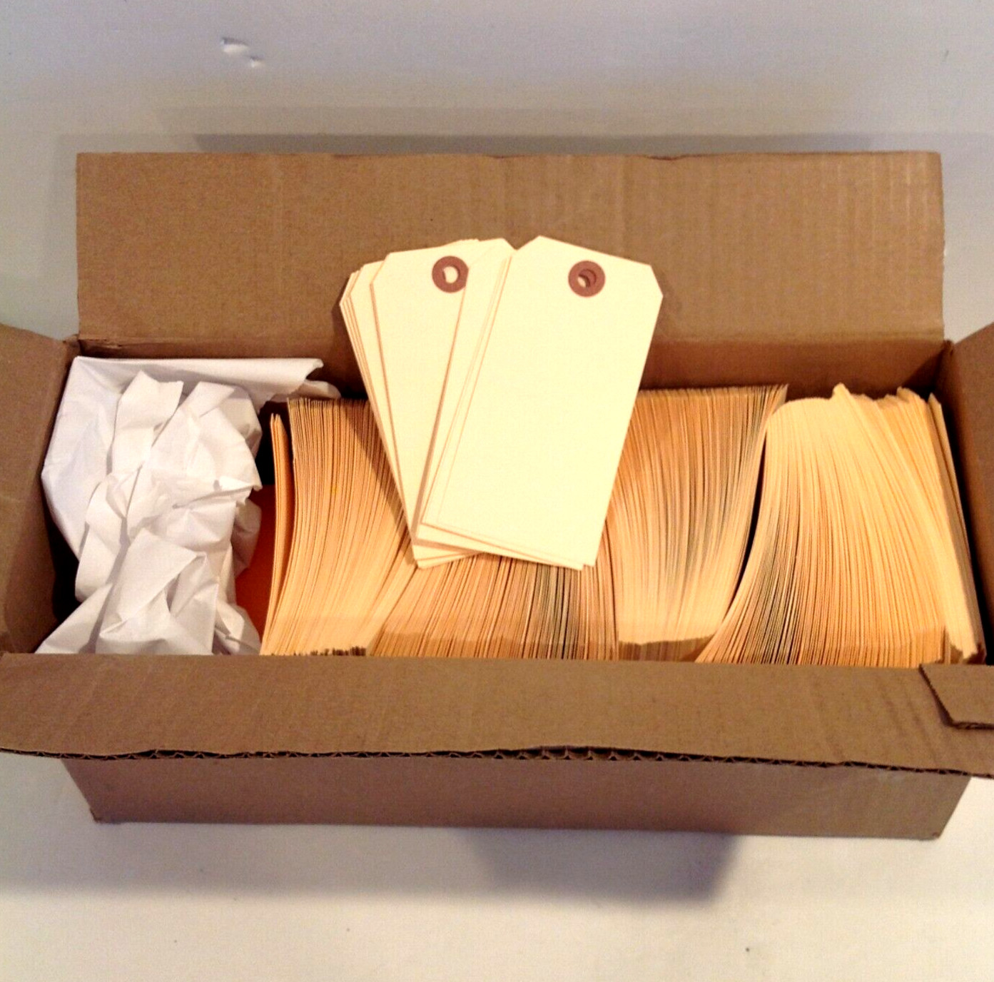 Box of 1000 4 3/4″ x 2 3/8″ Manila Shipping Tags Plain Unstrung 13 Pt G10051 NEW