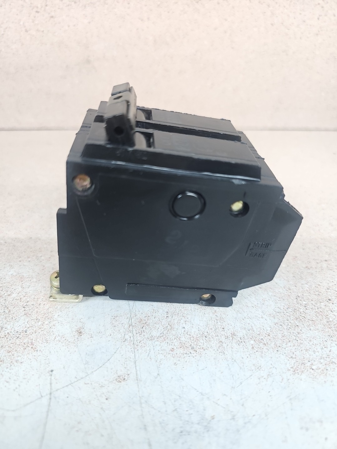 General Electric THQB2120 Circuit Breaker 2P 20A Thick New Style 20A 2P