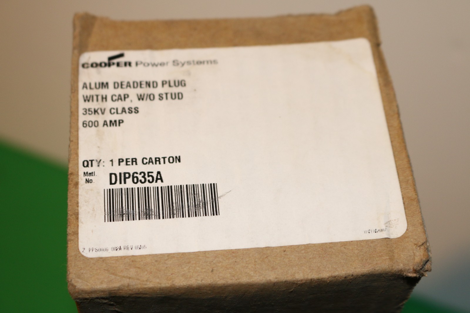 COOPER DIP635A 600 A 35 KV CLASS INSULATING PLUG Deadend Plug w/ Cap No Stud