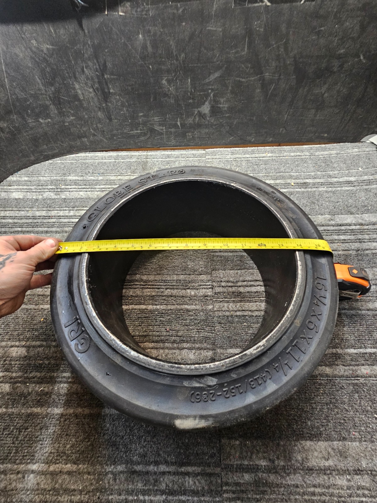 (QTY 1 Globe Star A250601898 Solid Smooth Press-On Forklift Tire 16-1/4x6x11-1/4