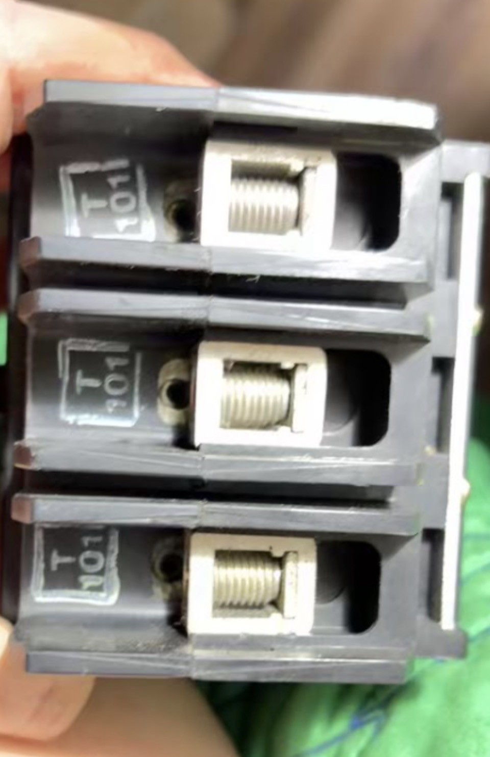 Eaton Cutler-Hammer GHB3100 100A 480 Vac 125/250 Vdc Bolt-On Circuit Breaker
