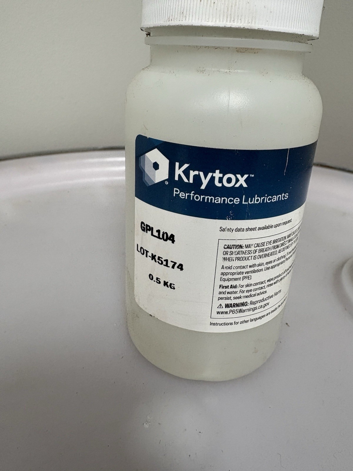 Krytox GPL104 Performance Lubricant 0.5 kg Bottle for Biological Laboratory