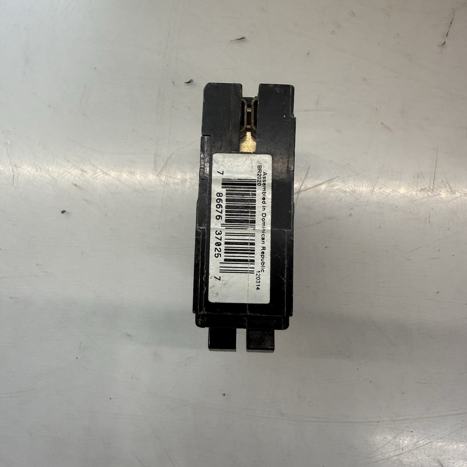 Eaton BR2020 20 Amp Double Pole 240V Plug-In Standard Trip Circuit Breaker