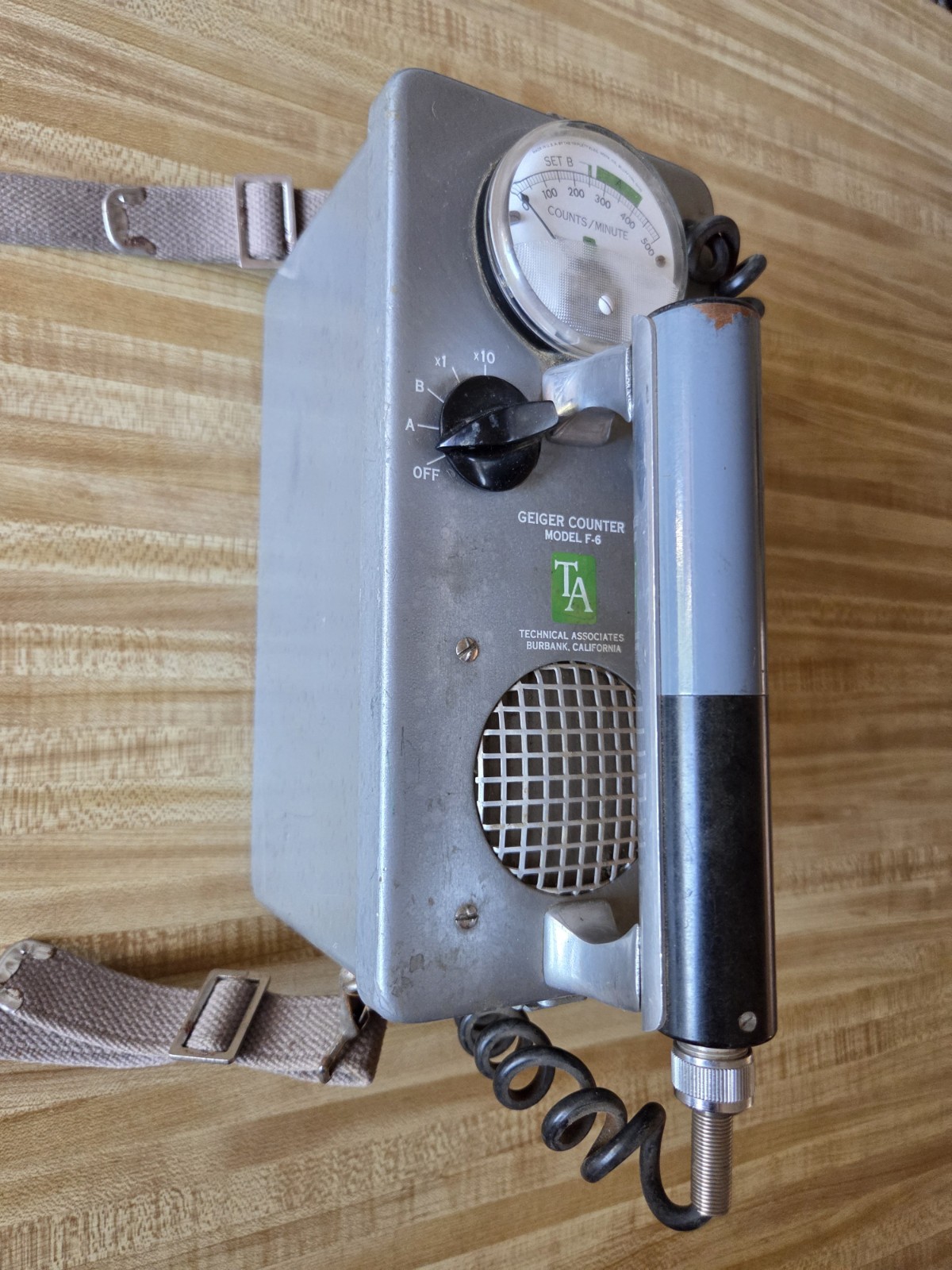 Technical Associates F-6 Geiger Counter Meter Radiation Detection Vtg Untested