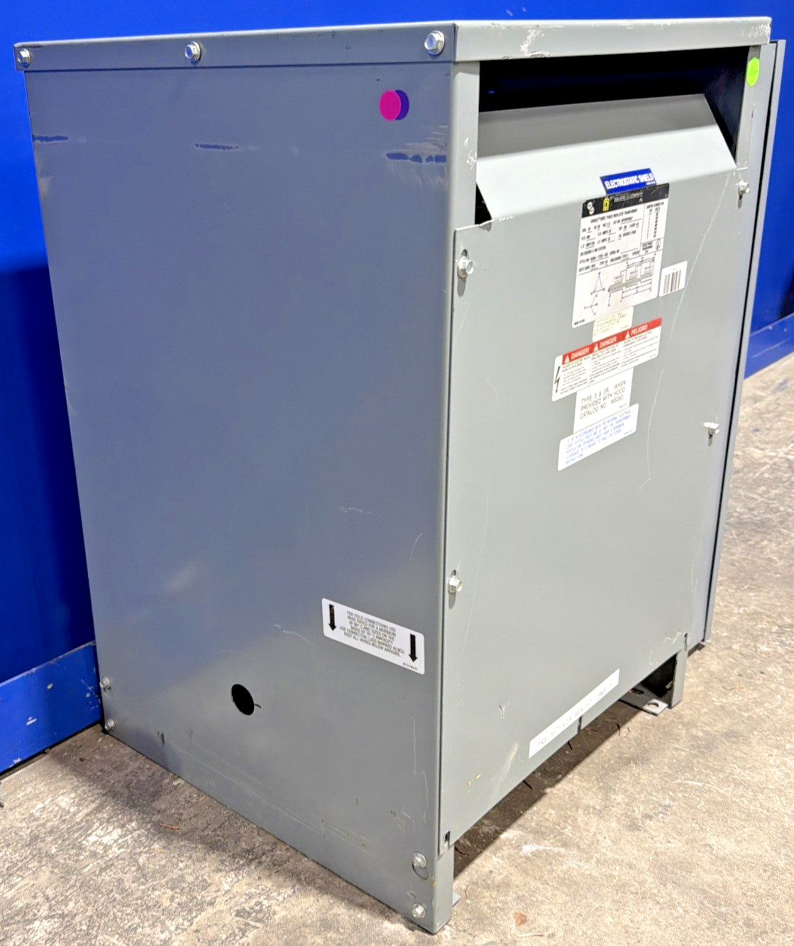 Square D 30kVA 480V Transformer 3PH 60HZ 208Y/120V 30T3HFISNLP 🟦
