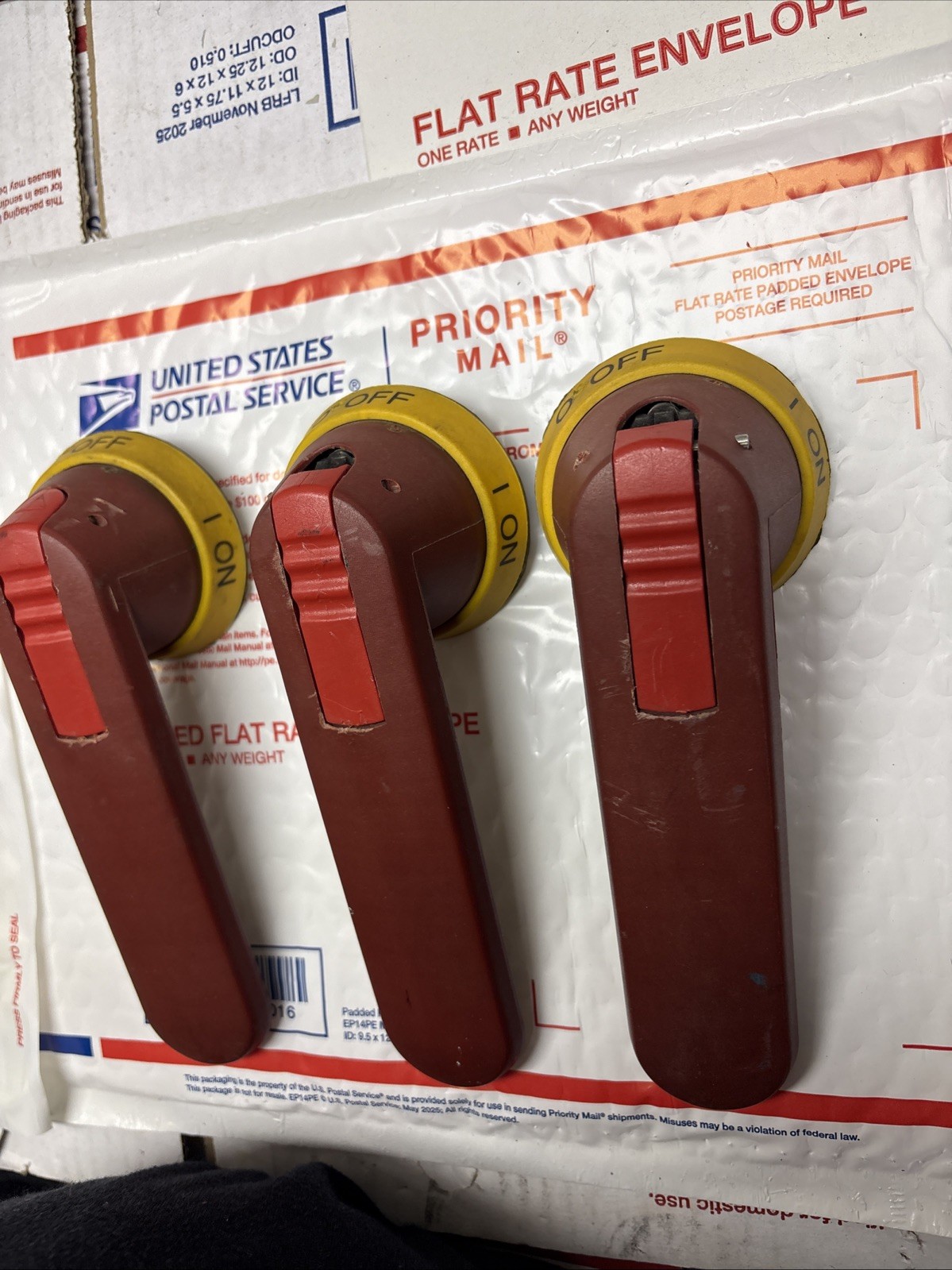 3 Pack Rotary Disconnect On/Off Handles Electrical Red/Yellow + LOTO Slot Hasp